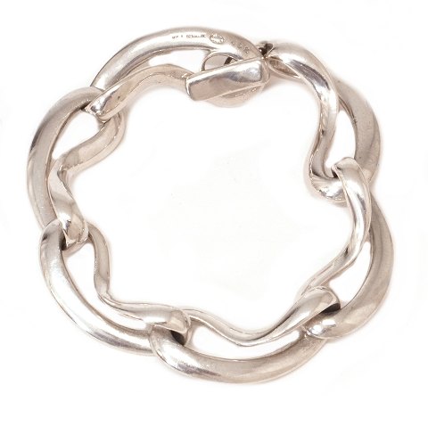 Regitze Overgaard für Georg Jensen Infinity 
Sterlingsilber Armband #452. L: 20cm