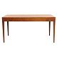 Severin Hansen Schreibtisch, Palisanderfurniert. Hergestellt von Haslev  
Möbeltischlerei. Guter Zustand. H: 72cm. Platte: 75x143cm