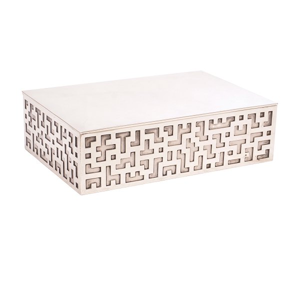 Rare Kay Fisker silver casket decorated with a geometric patternMade by A. Michelsen 1928.H: 6,3cm. L: 22cm. W: 15cm. Wt: 1.106gr